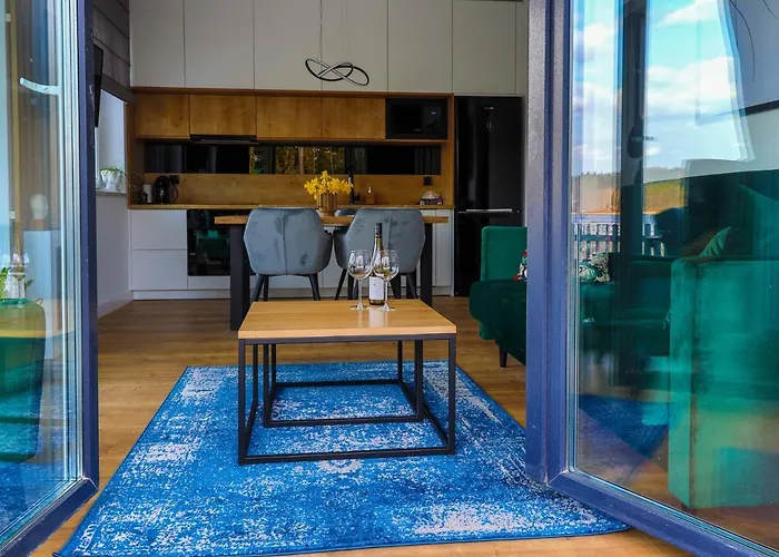 Szmaragdowy Nad Jeziorem Juno W Mrągowie