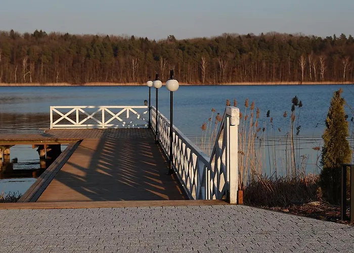 Szmaragdowy Nad Jeziorem Juno W Mrągowie